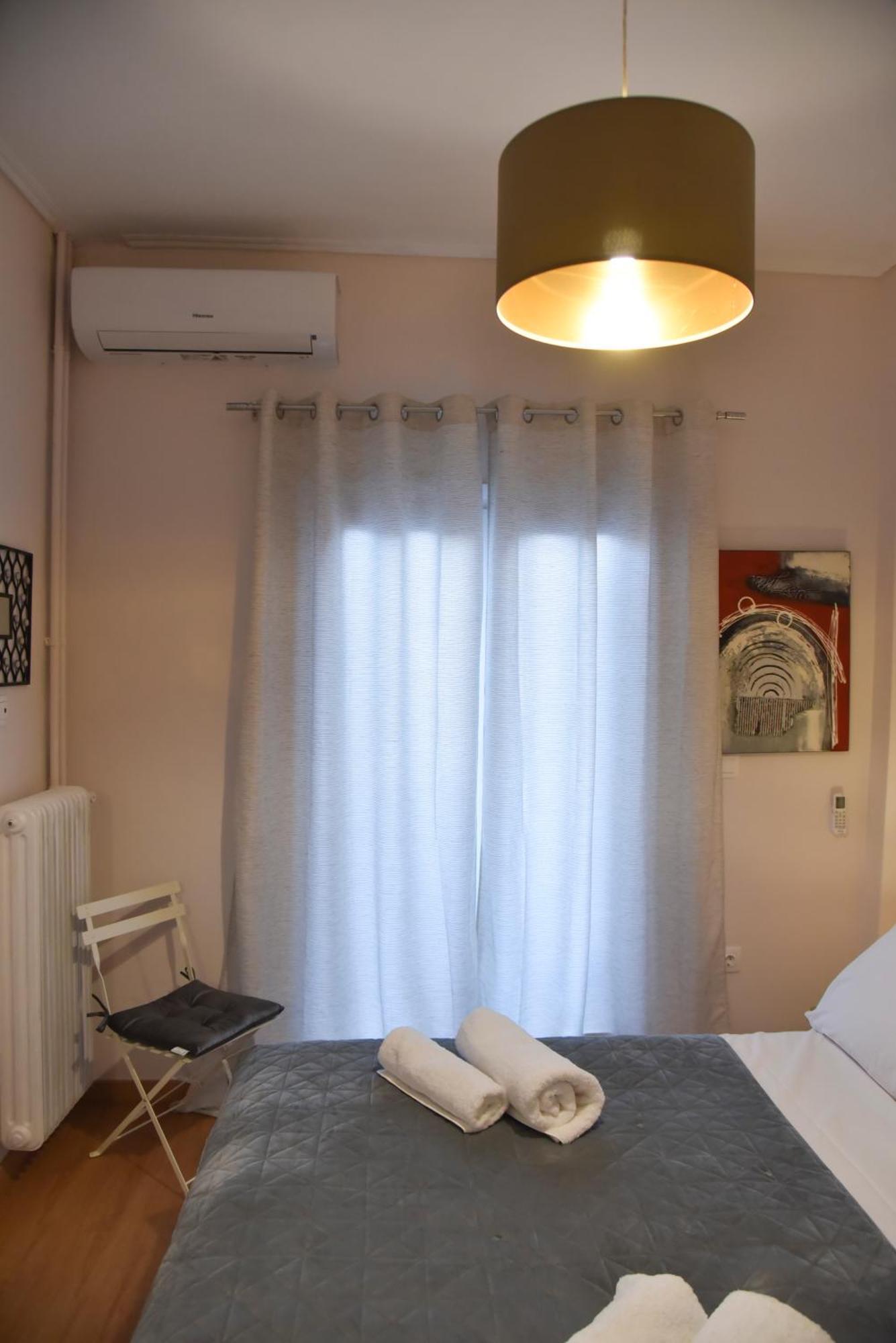 Ηλιόλουστο Apartment เอเธนส์ ภายนอก รูปภาพ