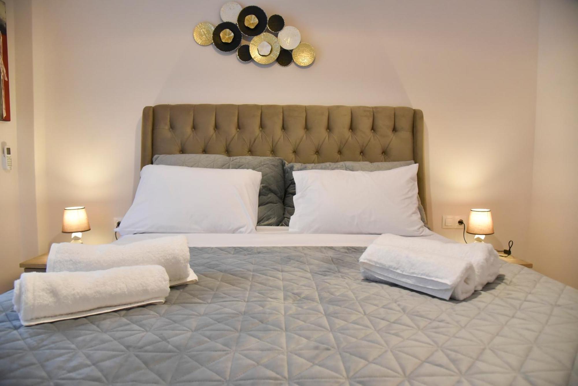 Ηλιόλουστο Apartment เอเธนส์ ภายนอก รูปภาพ